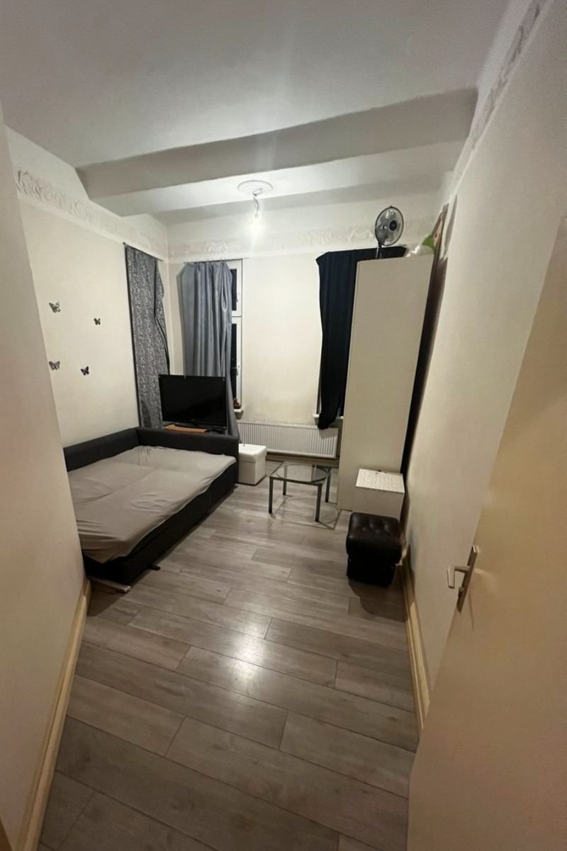 Stuttgarter-Platz-Zimmer-berlin 1 (2)